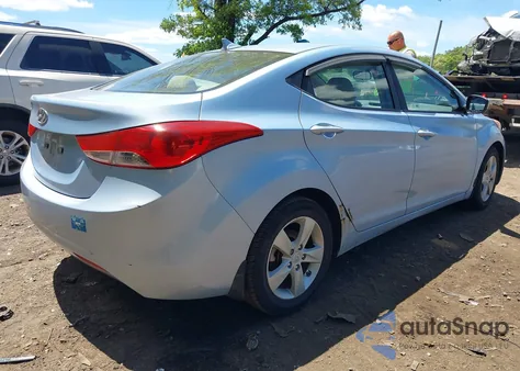 2013 Hyundai Elantra Gls z USA, uszkodzony, nr VIN KMHDH4AE3DU624042